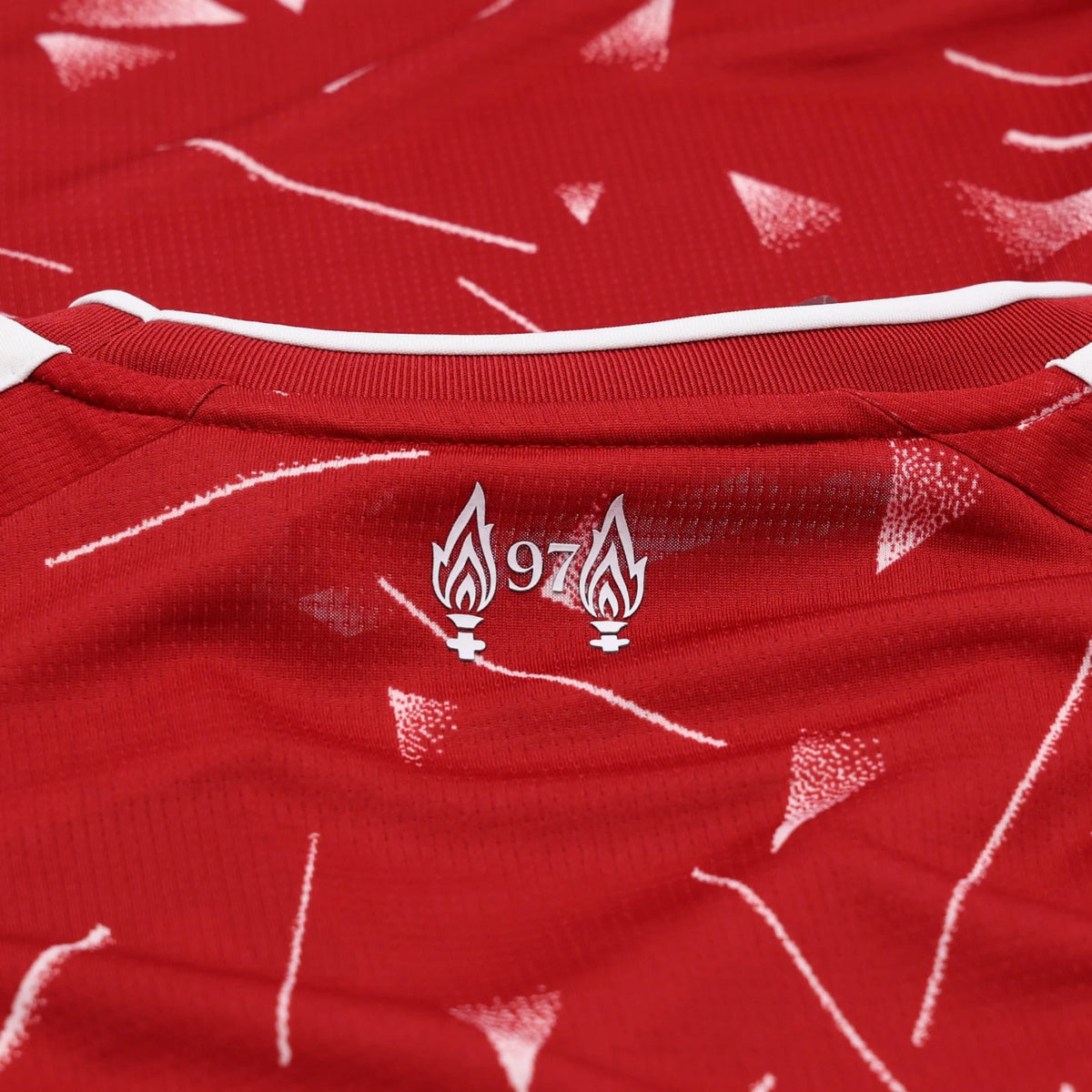 Men's Replica Liverpool Home Jersey 26/27