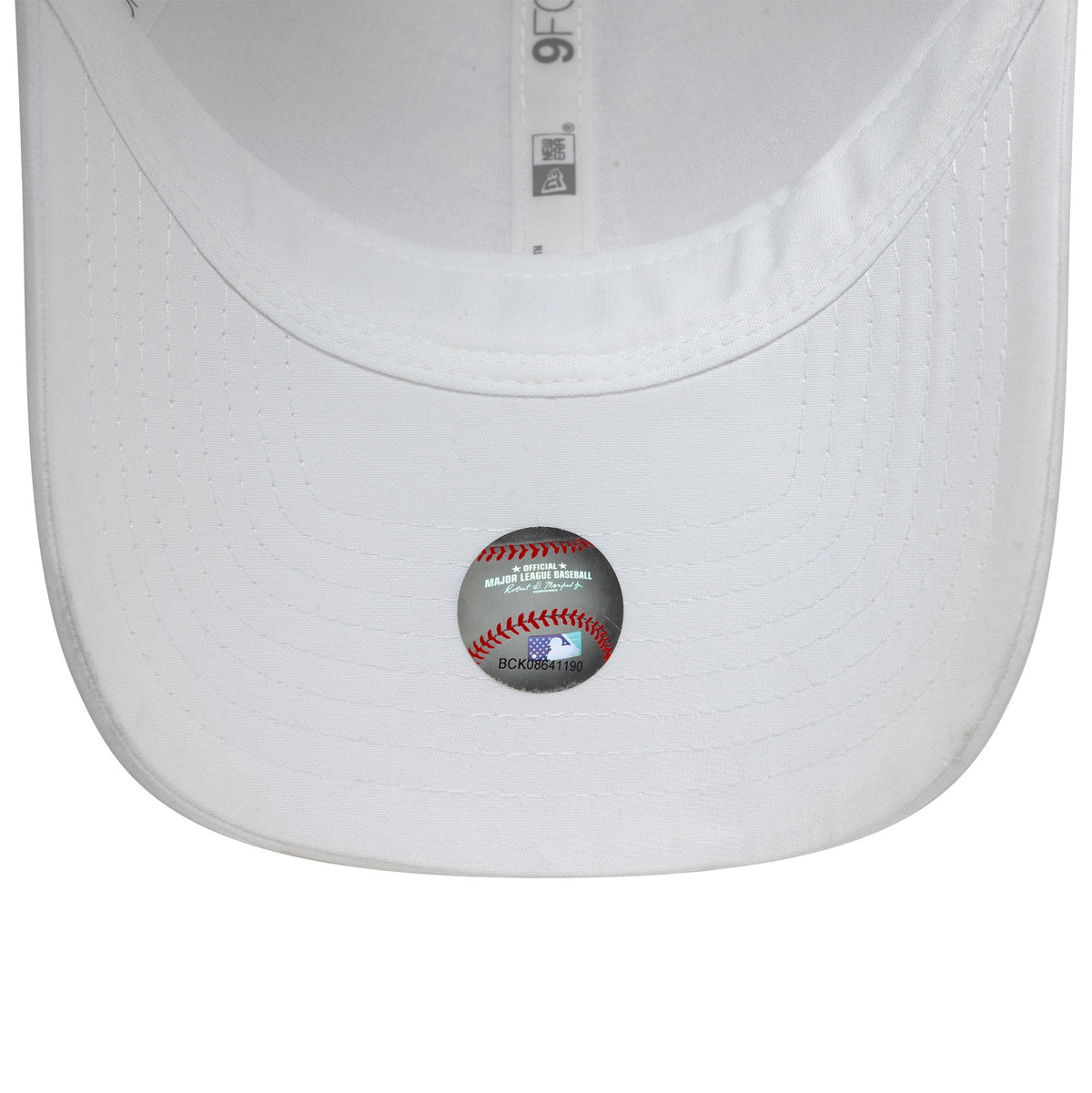New York Yankees MLB Flawless 9forty Trucker Snapback White
