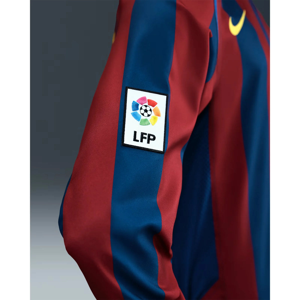 Barcelona 2005/06 Ronaldinho Reissue Jersey
