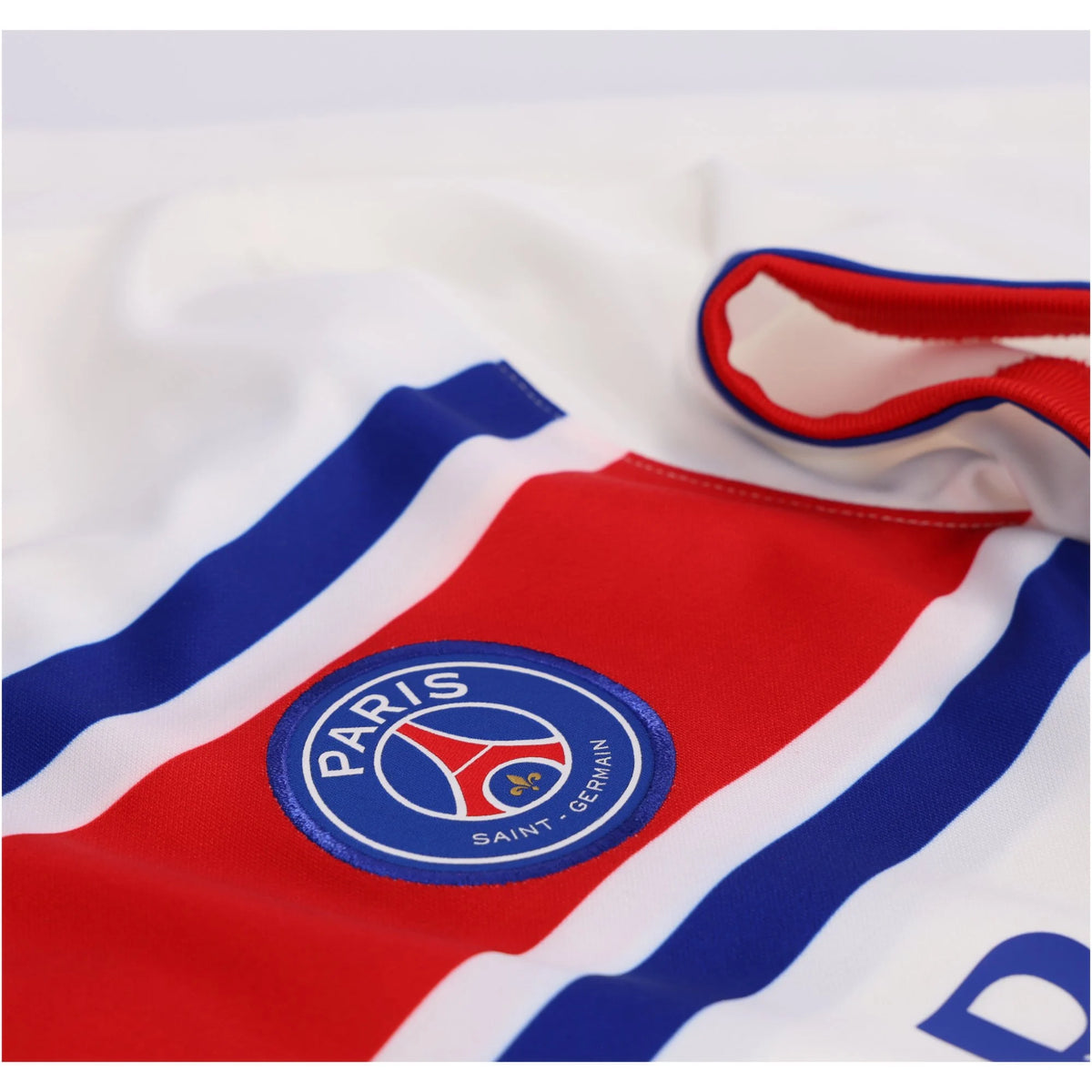 Paris Saint-Germain Youth Pre Match Training Jersey 26/27