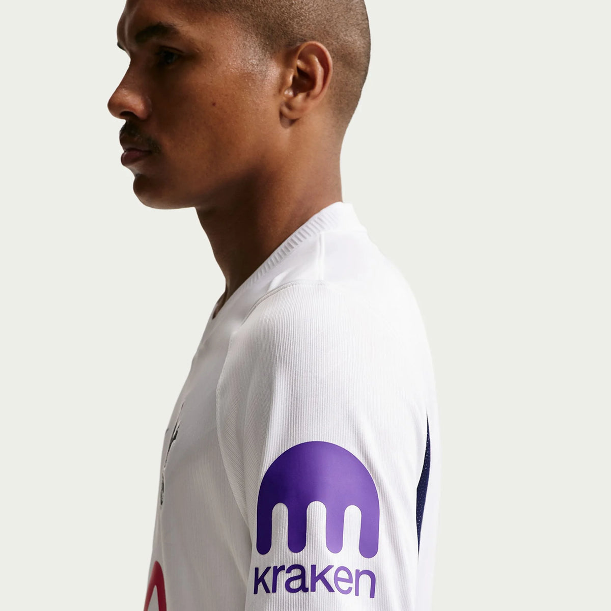 Men's Replica Tottenham Hotspur Home Jersey 26/27