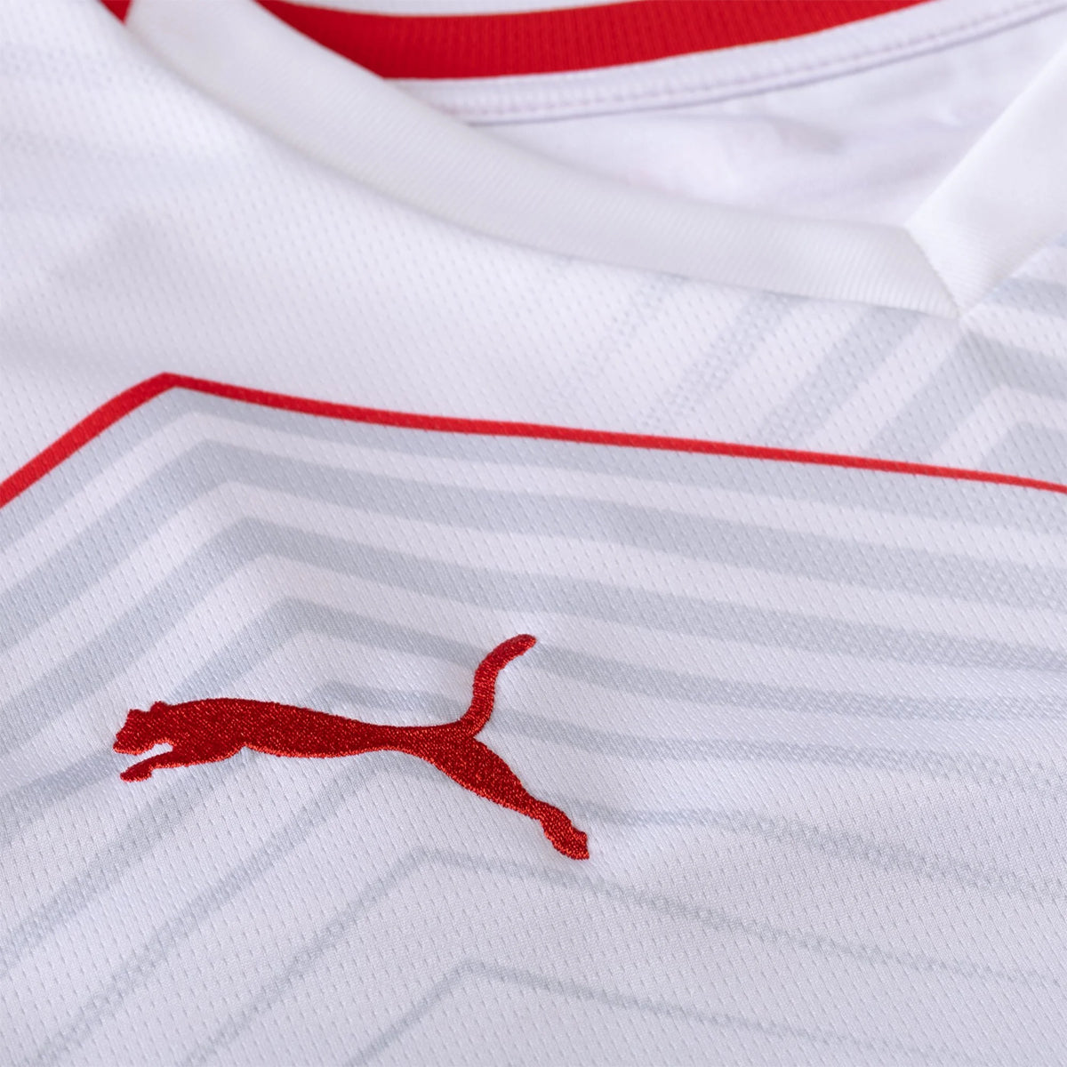 Men's Replica RB Leipzig Home Jersey 25/26