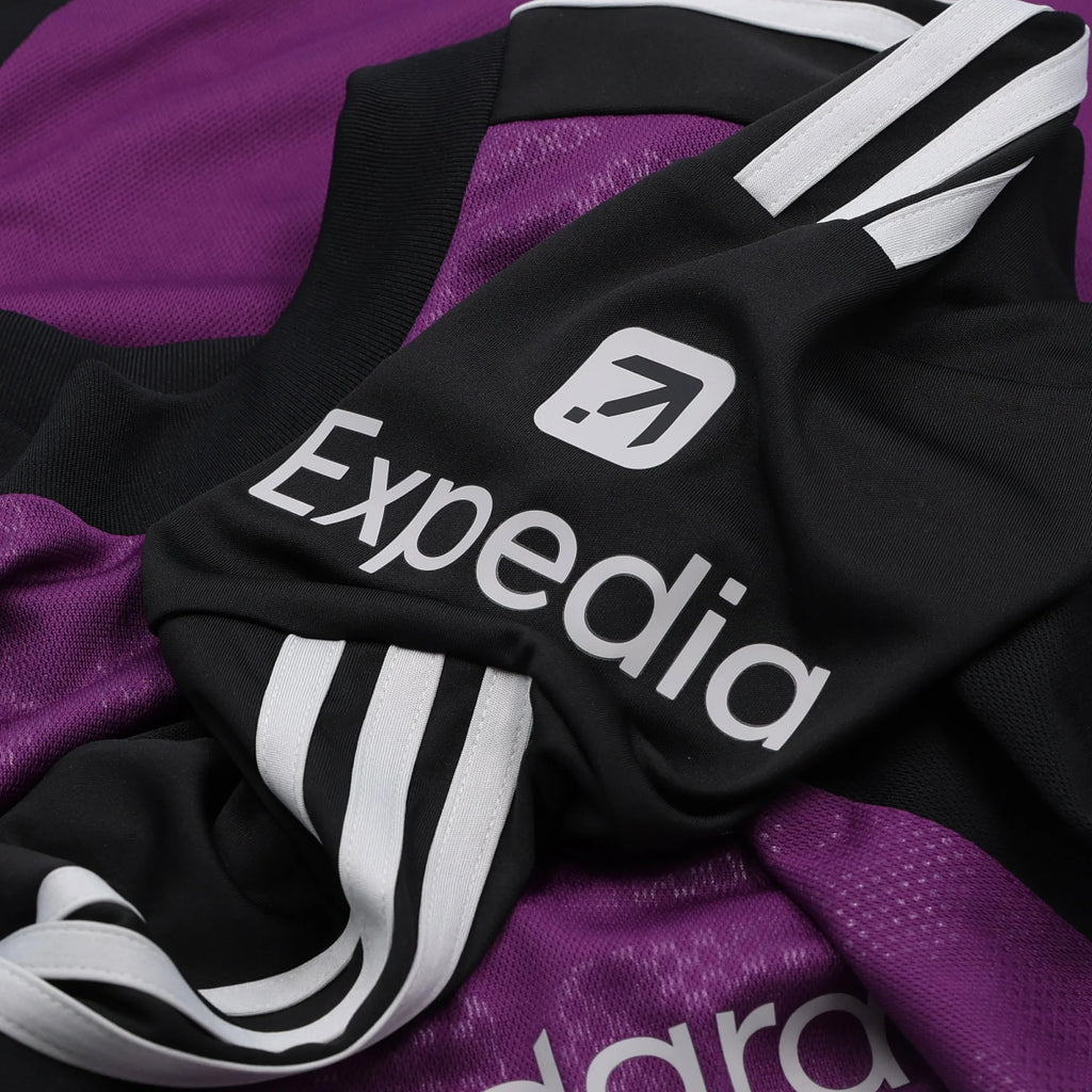 Liverpool Long Sleeve Away Goalkeeper Jersey 26/27